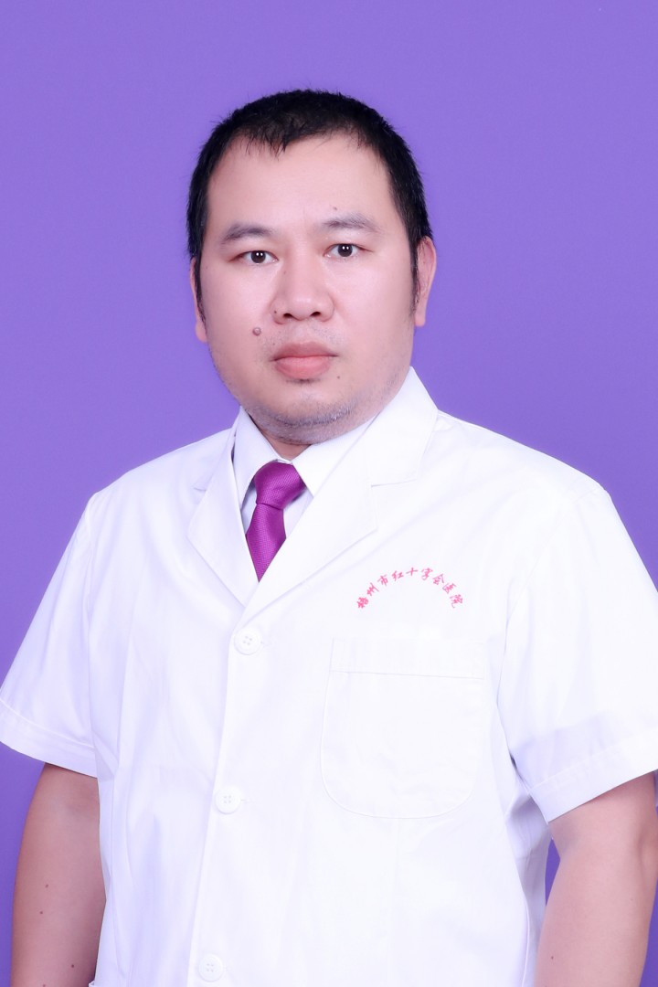 何彬